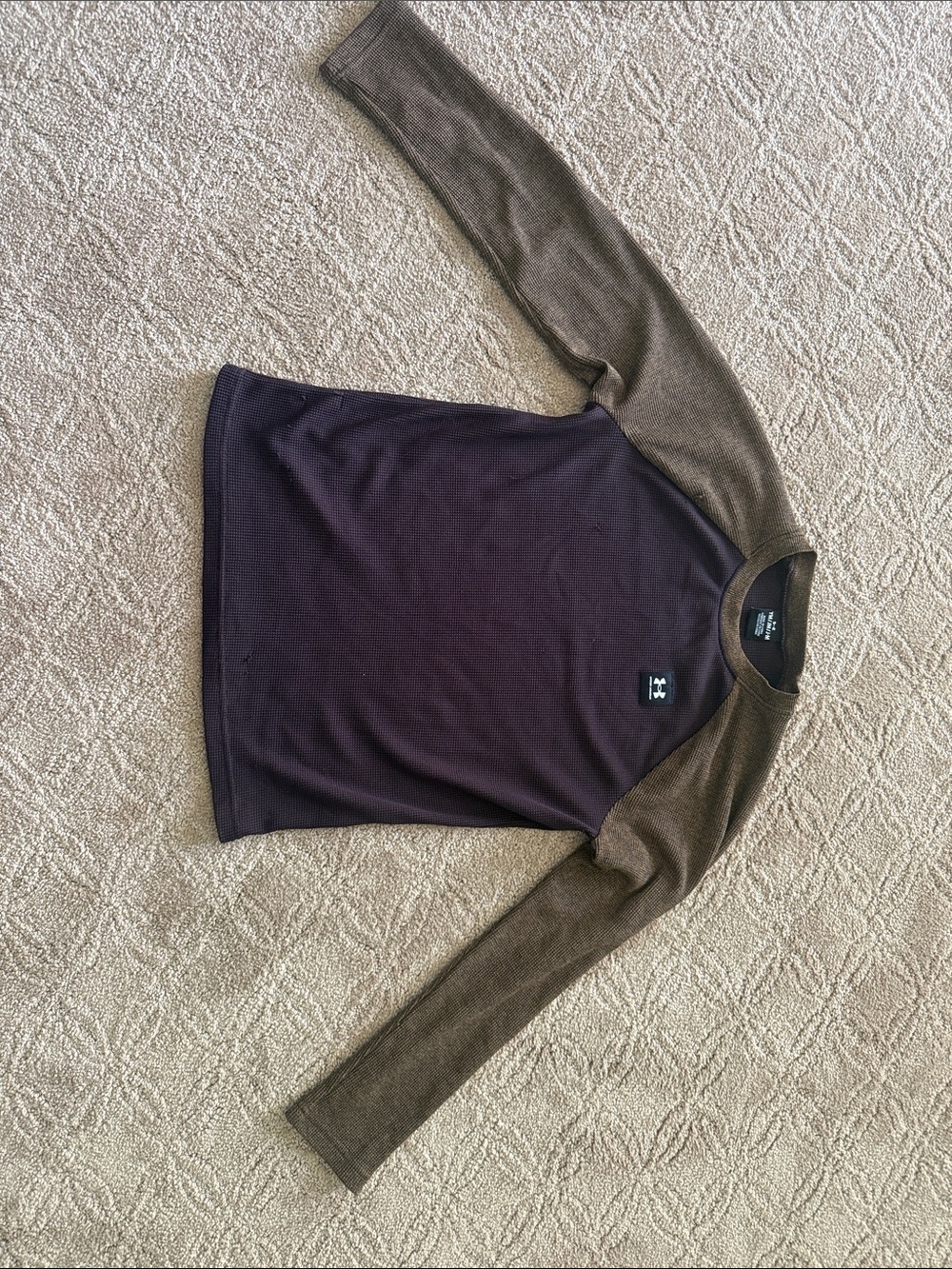Under Armour Brown Body Olive Sleeves Raglan Crew